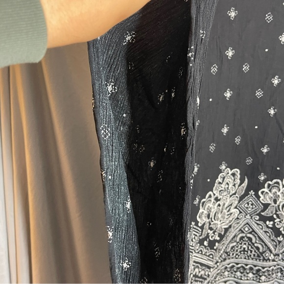 Black and White Cardigan - Picture 5 of 8